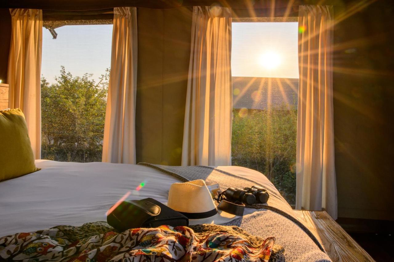 Ndhula Luxury Tented Lodge ไวท์ริเวอร์ ภายนอก รูปภาพ