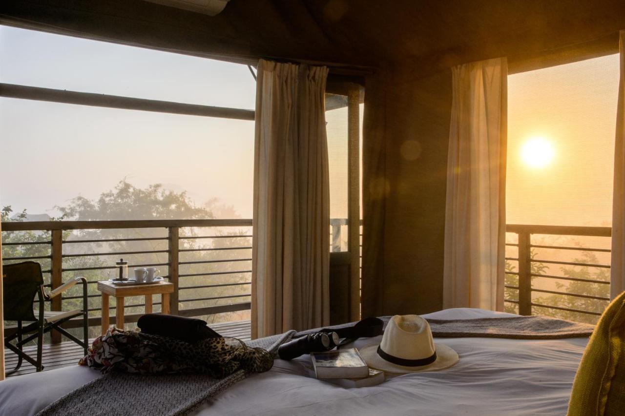 Ndhula Luxury Tented Lodge ไวท์ริเวอร์ ภายนอก รูปภาพ