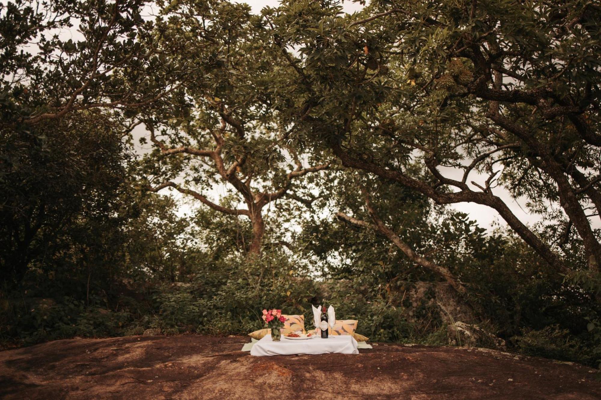Ndhula Luxury Tented Lodge ไวท์ริเวอร์ ภายนอก รูปภาพ