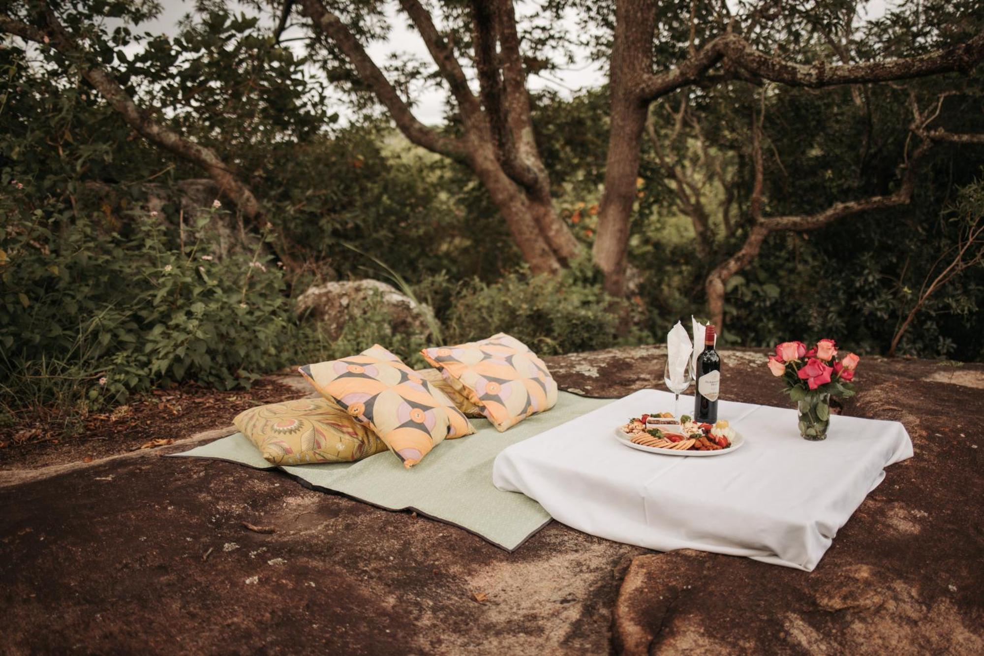 Ndhula Luxury Tented Lodge ไวท์ริเวอร์ ภายนอก รูปภาพ
